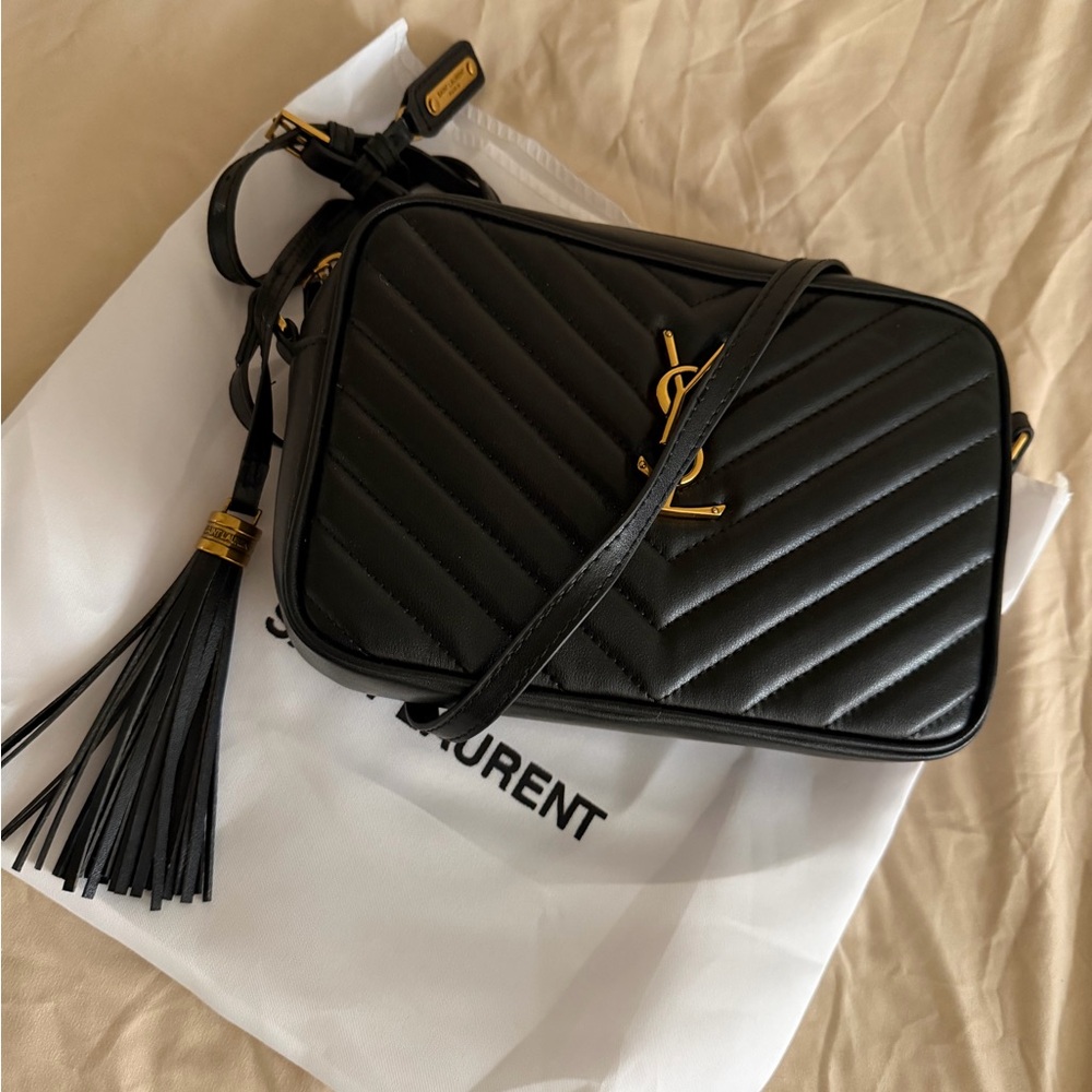 Chevron Dupe Elegant Black Crossbody Bag